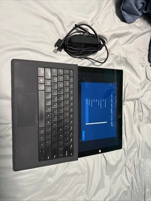 Laptop Microsoft Surface Pro 3 1631 12 pulgadas Intel Core i7-4650U 1,9 GHz 256 GB 8 GB Foto 1 de 4