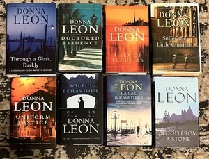 SIGNED Lot of 8 Donna Leon Hardcovers  1st British Editions~Titles Below - Imagen 1 de 15