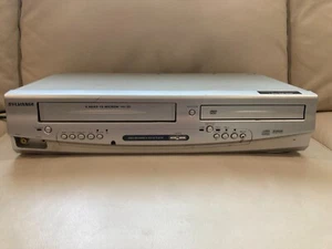 Sylvania SRDD495 VCR/DVD Combo Player TESTED WORKING VHS & DVD/ no remote - Picture 1 of 7