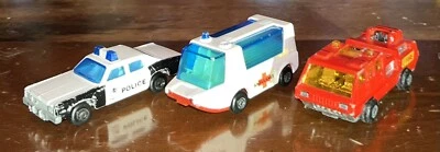 (3)Vtg Lesney Matchbox Lot #10 Plymouth, #46 Stretcha Fetcha, #22 blaze Buster - Image 1 of 4