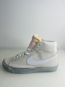 Nike Blazer Uomo Mid 77 EMB DV0797-100 Grigio Scarpe Casual Sneakers Taglia 10 - Foto 1 di 5