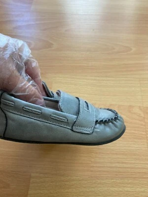 FAO Schwarz Gris Plateado Formal Mocasines Zapatos Imitación Cuero Suave Talla 8 Niño Pequeño Foto 1 de 4