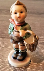 Vintage Goebel Hummel Figurine TMK 6 1981 Village Boy - Basket 513/0 4" Tall - Picture 1 of 8