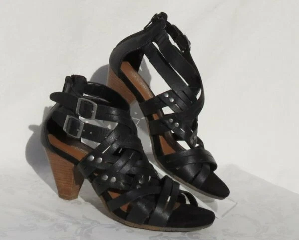 $99 SOLE BOUND Bare Traps Black Leather EKKO Studded Gladiator Sandals Shoes 6 M - Image 1 of 4
