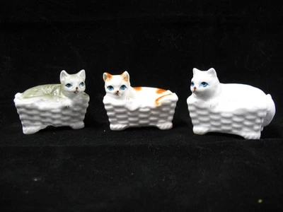 3 Vintage Porcelain Cats In Baskets Porcelain Figurines Bone China TAIWAN - Image 1 of 4