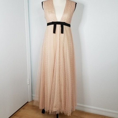 Abito rosso Valentino impreziosito a pieghe D'Esprit blush