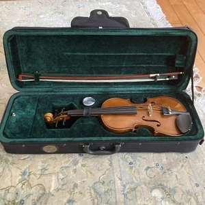 Cremona Violin 1/2 Size - Picture 1 of 8