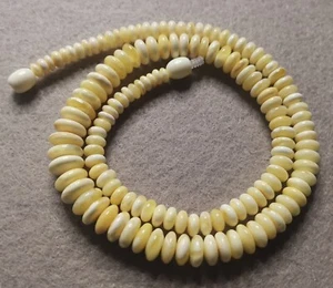 Vintage Natural Baltic Amber Bernstein White Butter Color Button Beads Necklace  - Picture 1 of 11