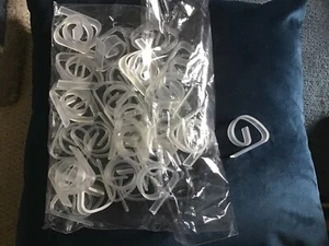 48 clear table clamps. Chefaid. Weddings. Stop outdoor table cloths flying away! - Picture 1 of 4