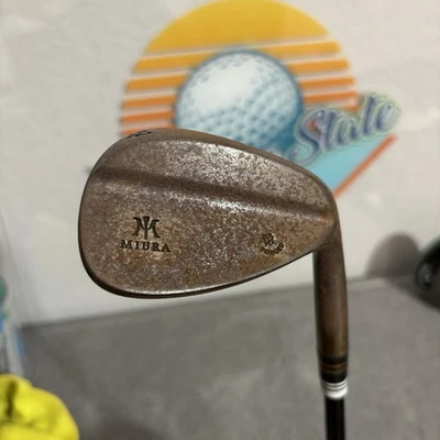 RAW - Miura 52* Y-Grind Wedge - Eixo Dynamic Gold ONYX BLACK S400 com aderência - Imagem 1 de 4