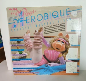 Miss Piggy's Aerobique Exercise Workout Album 1982 Vinyl with POSTER Muppets - Bild 1 von 2