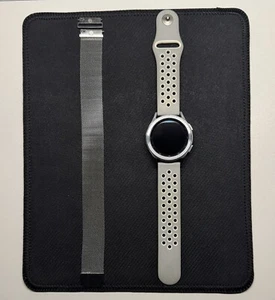 Samsung Galaxy Watch 4 Classic (42 mm) - Photo 1 sur 5