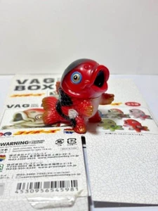 VAG Caja VINILO ARTISTA GACHA SERIE 2 Peces Medicom Juguete Sofubi Koibouse por TAKEPICO - Imagen 1 de 7
