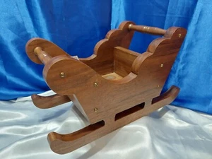 VINTAGE 1986 BEAUTIFULLY DESIGNED HANDCARVED WOODEN SANTA SLEIGH 7 X 7.5 X 13" - Bild 1 von 24
