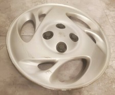 (1) OEM 2001-2002 Saturn SC SC1 Coupe 14" Bolt-On Hubcap Wheel Cover GM 21013115