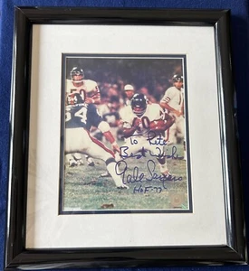 Gale Sayers Hand Signed Autographed AND FRAMED PICTURE  HOF 77 - Picture 1 of 3