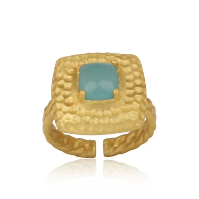 Anel feminino banda aberta folheado a ouro com pedra preciosa design martelado calcedônia aquática - Imagem 1 de 4
