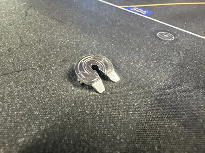 PIEZAS 1/64 DCP NEGRO PETERBILT 359/379/389 QUINTA RUEDA PLACA Foto 1 de 4