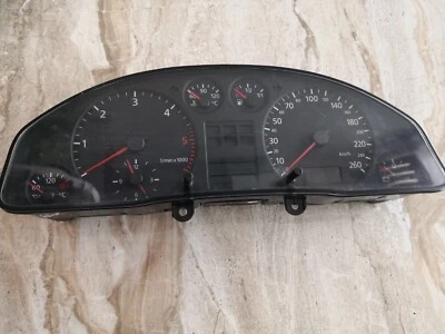 Audi A6 2000/instrument cluster/4B0919860NX/88311245 Foto 1 de 4