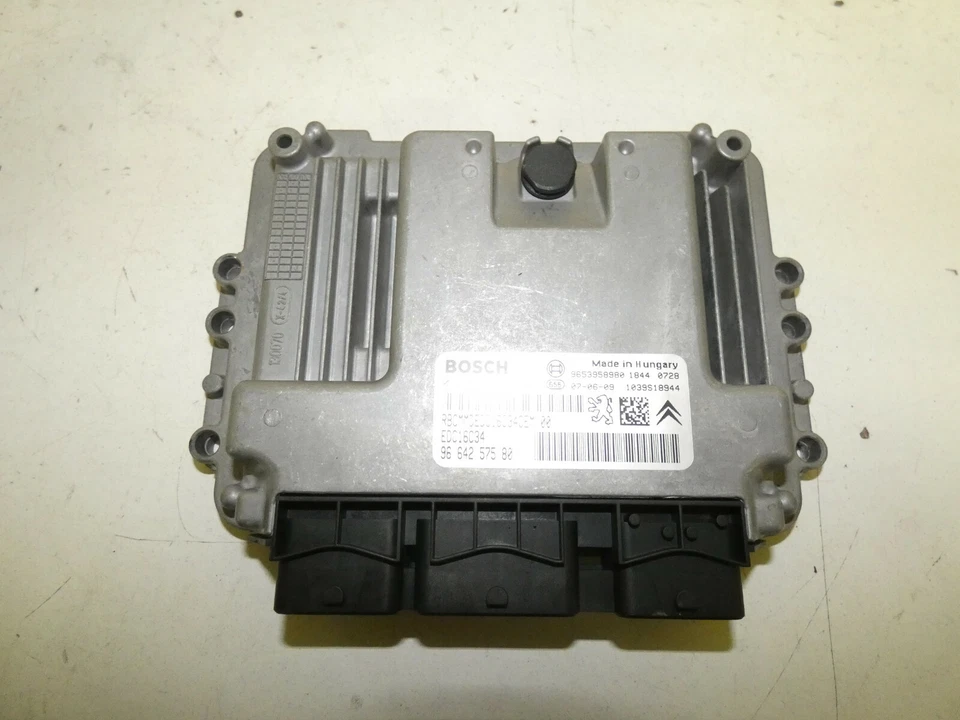 Centralina motore Peugeot 407 SW station wagon anno 2007 1.6 HDI 80 KW 9664257580 - Immagine 1 di 1