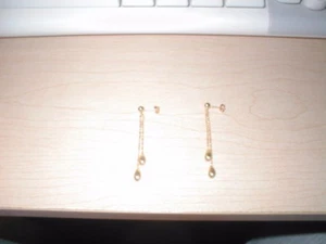 14k massive durchbohrte Ohrhänger Kette Ohrringe mit Gold Tropfen - Bild 1 von 2