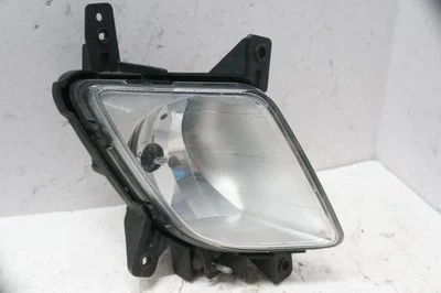 2011-2013 Kia Sportage Front Right Passenger Fog Light Lamp 92202-3W000 OEM - Image 1 of 4