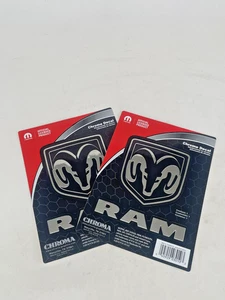 Paquete de 2 pegatinas cromadas con licencia oficial Ram Horn auto hogar oficina equipaje - Imagen 1 de 7
