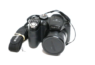 Fujifilm Finepix S2940WM Camera with 32gb SD card - Image 1 of 4