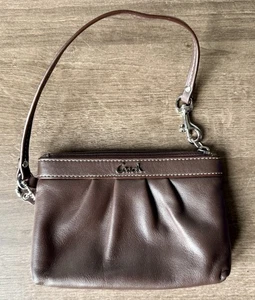 Coach Ashley marrone pelle plissettata portafoglio da polso borsa portamonete # F43431 - Foto 1 di 4