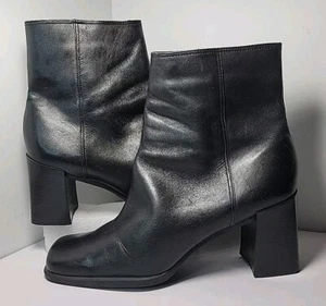 Vintage 90s WESTIES Women Shoes 10M Square Toe Block Heel Black Leather Booties - Picture 1 of 17