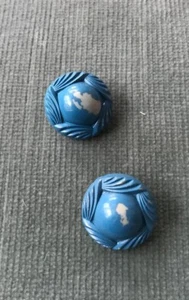 Paar Vintage blau bemalt frühe Kunststoffknöpfe hübsche Form 1,9 cm - Bild 1 von 5
