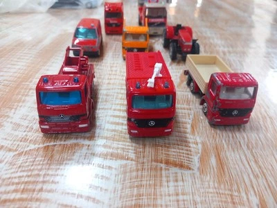 Lotto 6 modelllini Siku + 1 Kentoys + 1 Loacker Vintage - Immagine 1 di 4