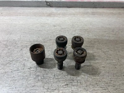 Mini Cooper 2005 juego de tuercas de rueda de bloqueo con llave Foto 1 de 2