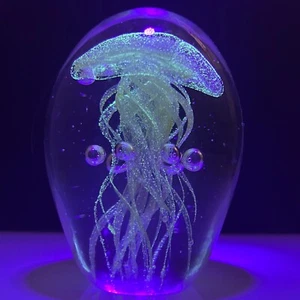 Murano Glowing Jellyfish Paperweight Yellow Controlled Bubble Circling Jellyfish - Picture 1 of 10