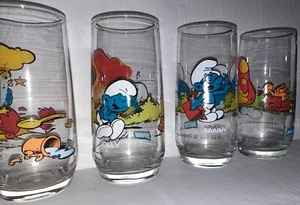 4 Vintage 1982 Smurf Peyo Drinking Glasses Hardee’s vint, lazy,papa,brainy,jokey - Picture 1 of 8