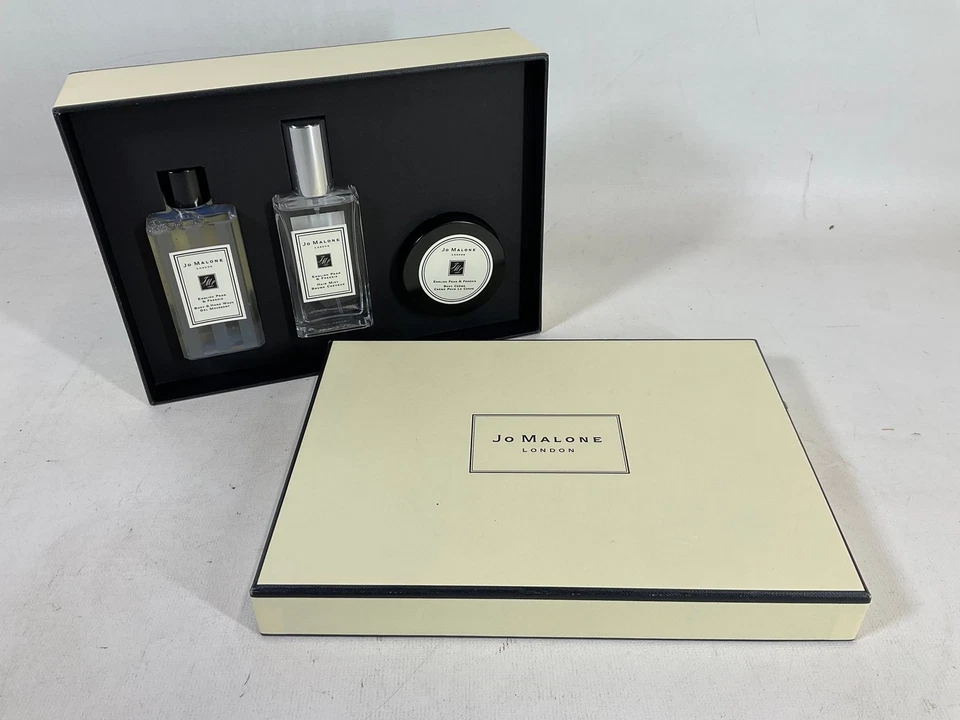Jo Malone London English Pear & Freesia Bath & Body Gift Set Unused - Image 1 of 4