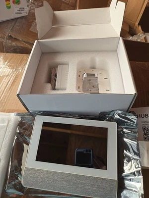 Qolsys QS9301-0208-840 IQ Hub PowerG Whole Home White Open Box  - Image 1 of 4