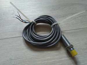 Turck Induktiver Sensor NIA 5 - Bild 1 von 2