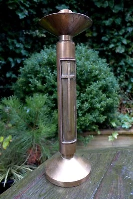 Candelabro decorativo antiguo de latón vintage con cruz de coleccionista 17-14 Foto 1 de 4