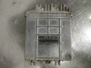 7700111552 centralina motore per RENAULT MEGANE I CLASSIC (LA0) 1.9 1996 379904 - Foto 1 di 5