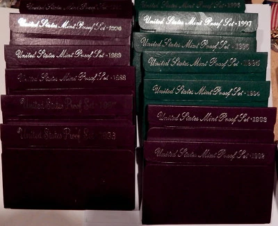 COMPLETE RUN US MINT CLAD PROOF SETS DATED 1968 TO 1998     31 ORIGINAL SETS - Image 1 of 2