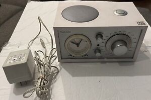 Henry Kloss TIVOLI Audio Model Three AM/FM Clock Radio & Alarm (White) Works