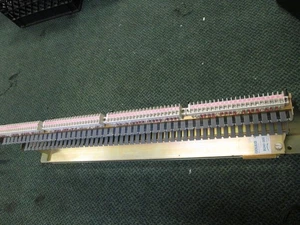 Gould / Modicon PLC Rack B240-000 - Picture 1 of 2