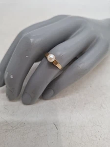 9ct Gold Pearl Solitaire Ring Size P 1.7 Grams 2mm Band Width 6 mm Genuine Pearl - Picture 1 of 12
