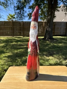 Roter alter Weihnachtsmann handbemalt original Zypressenknie. Nelda Sheppard signiert - Bild 1 von 4