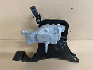 TOYOTA COROLLA MK12 2.0 HYBRID RIGHT SIDE MOUNT 12305F2090 2019 - 2024 C4200 - Picture 1 of 12