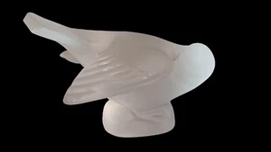 SIGNED LALIQUE FRANCE FROSTED CRYSTAL SPARROW - Picture 1 of 9