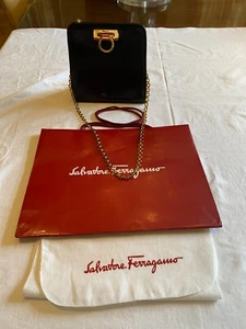 Salvador Ferragamo Vintage schwarz Leder Schultertasche - Bild 1 von 2