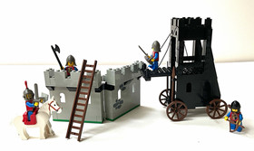 LEGO Castle 6061 Siege Tower Crusaders, complete w/ 4 minifigs, horse, 1984