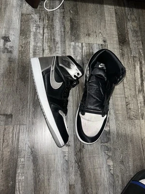 Air Jordan 1 sombra satinada alta Foto 1 de 4